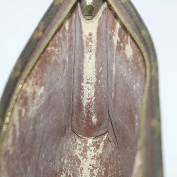 LOUIS VUITTON Monogram Poche Toilette 26 Pouch - Picture 2 of 16